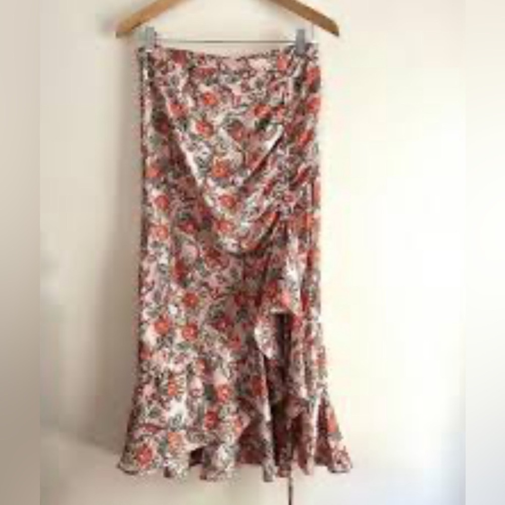 NWT left side rushed slit, Spring summer skirt size L MAX studios
